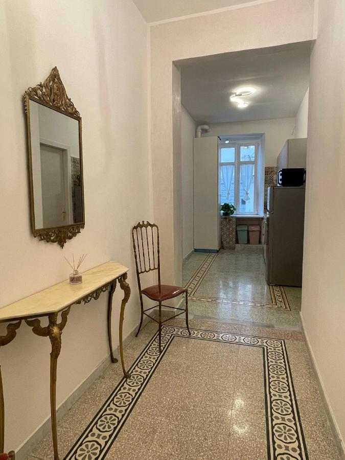 ホテル La Casa In Centro サレルノ エクステリア 写真